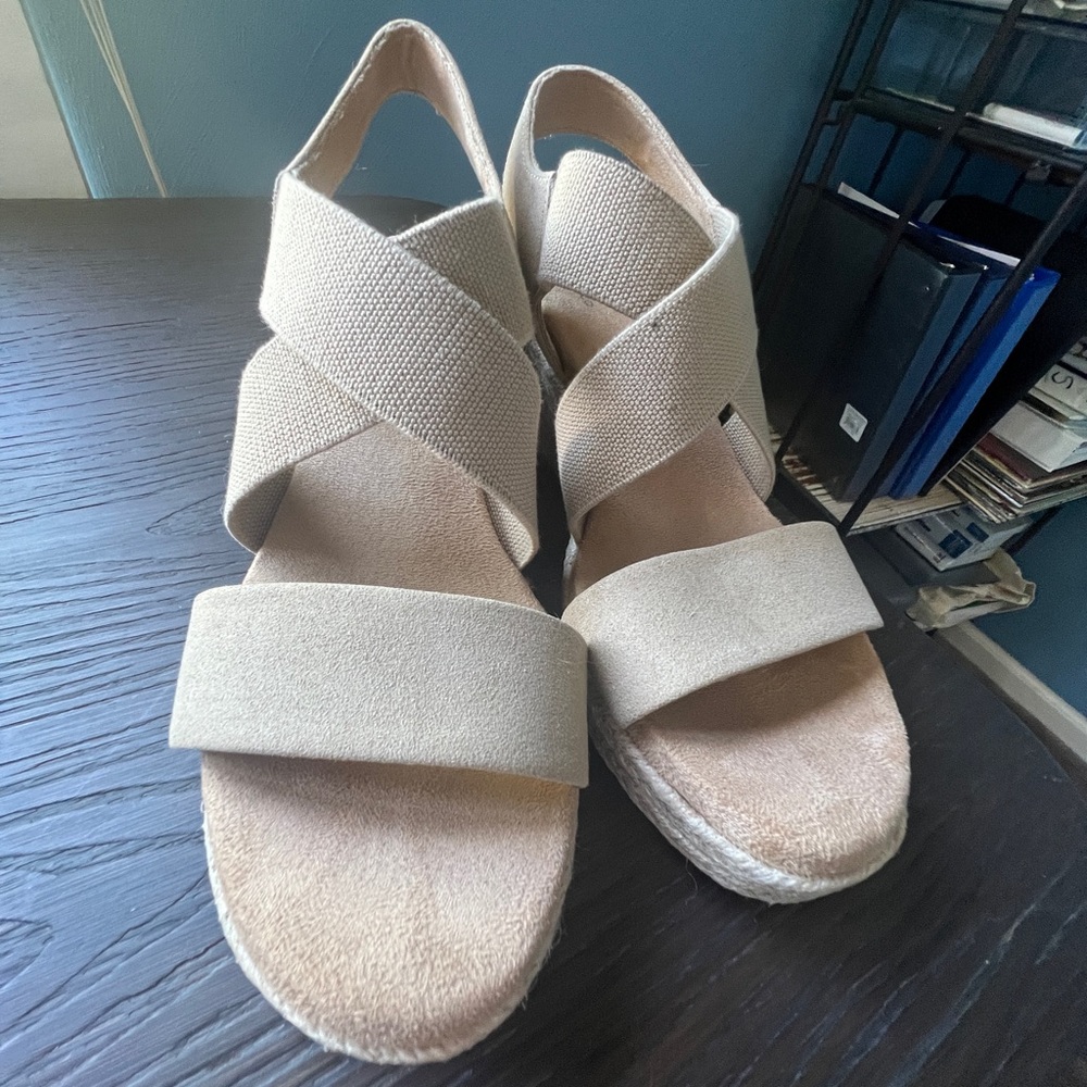 Sonoma Goods For Life Women's Ortholite Taupe Sandals Tan